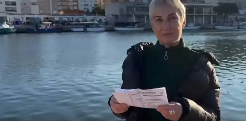 Maria Rosa Sabater i Soliva lee a Francisco Brines "Elca y Montgó".