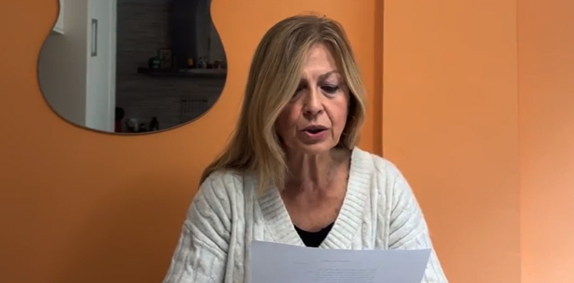 Raquel Garés Mascarell lee poema de Francisco Brines